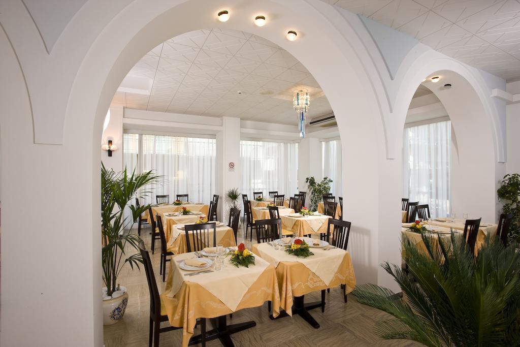 Hotel Elite Cattolica Ngoại thất bức ảnh